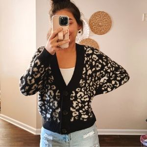 (universal thread) black & white knit soft cheetah print button cardigan